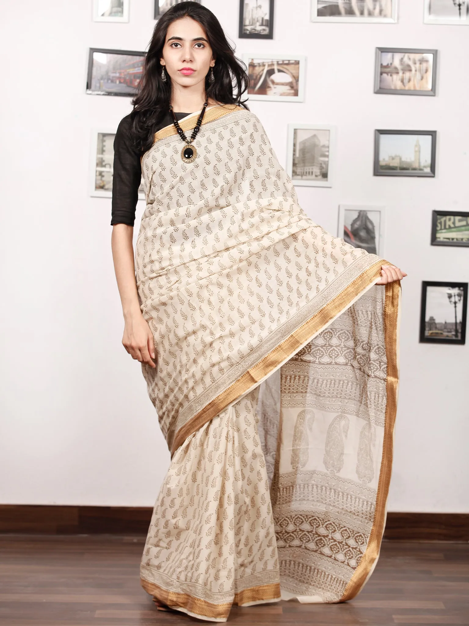 Beige Brown Bagh Printed Maheshwari Cotton Saree - S031703336