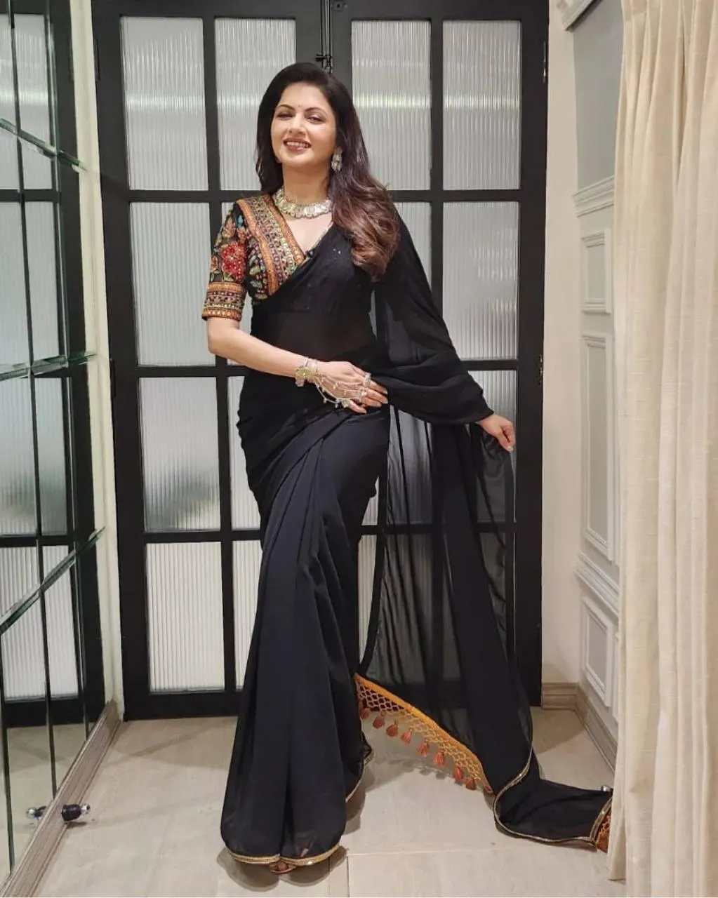 Black Plain Georgette Embroidery Saree