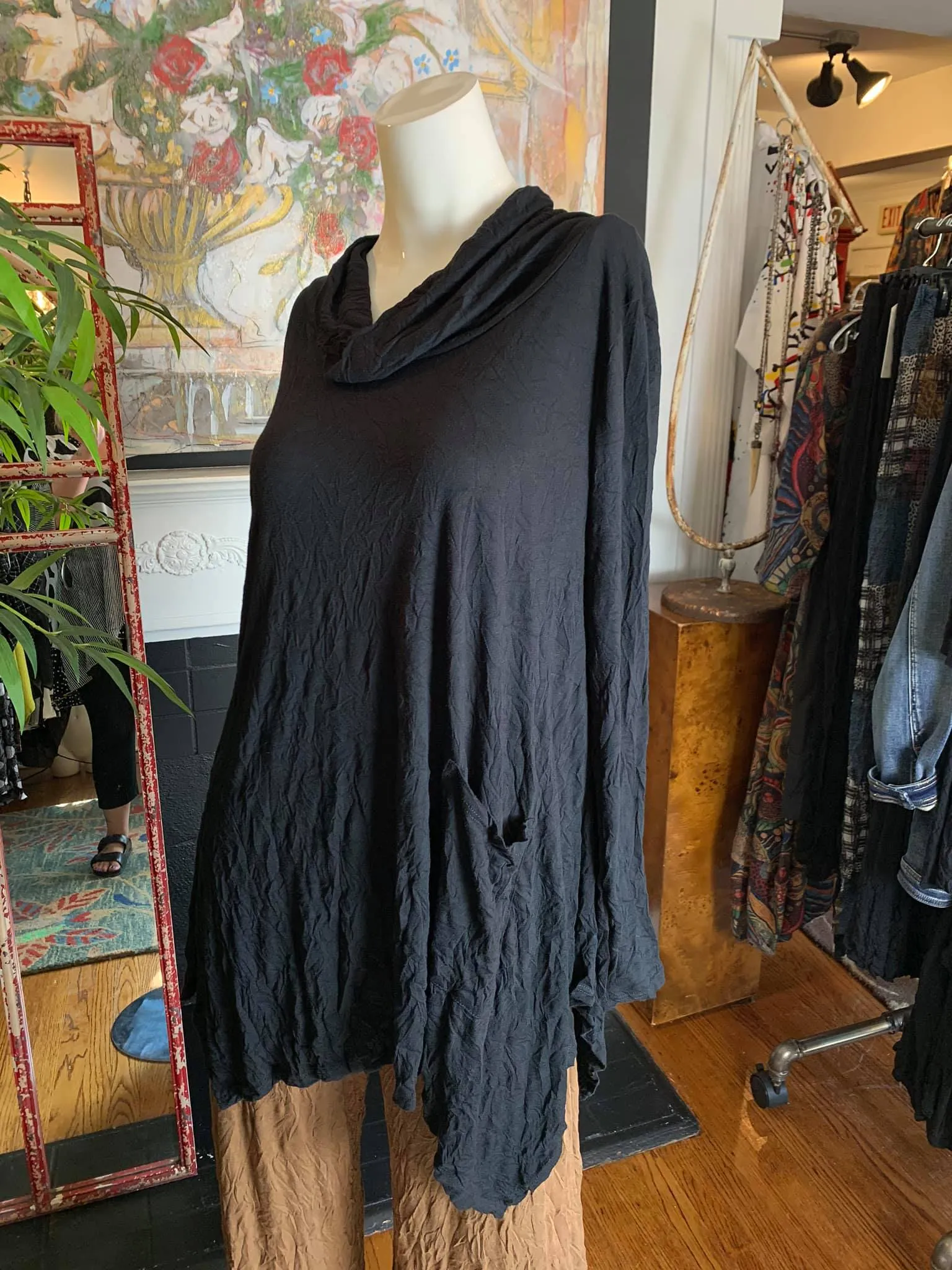 C23672 Filis Tunic-Black