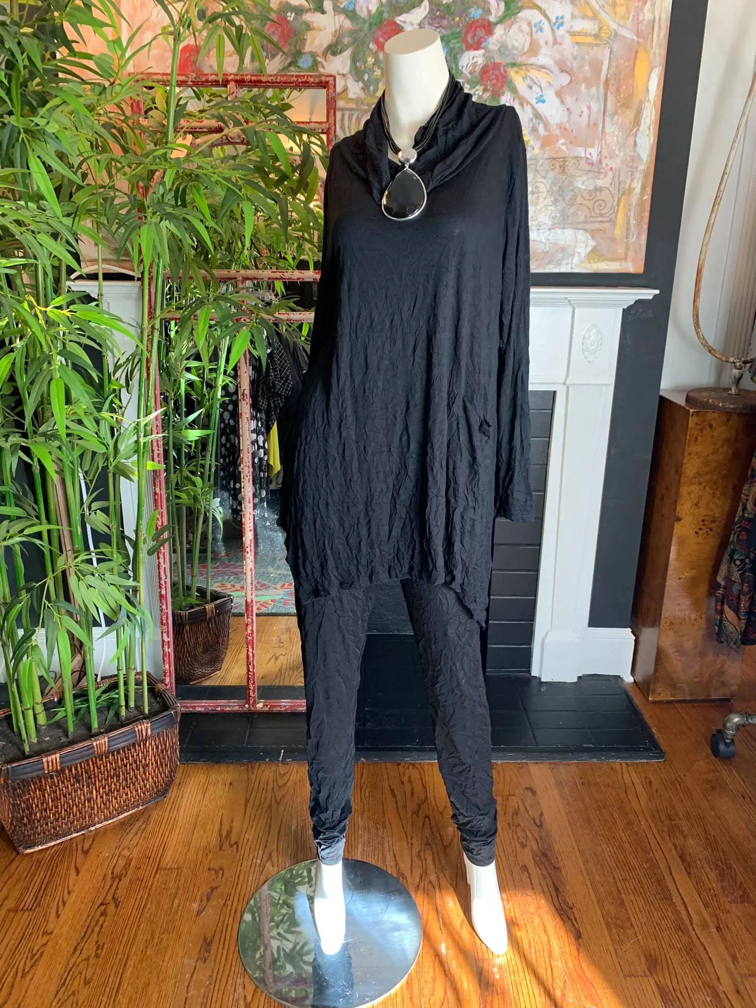 C23672 Filis Tunic-Black
