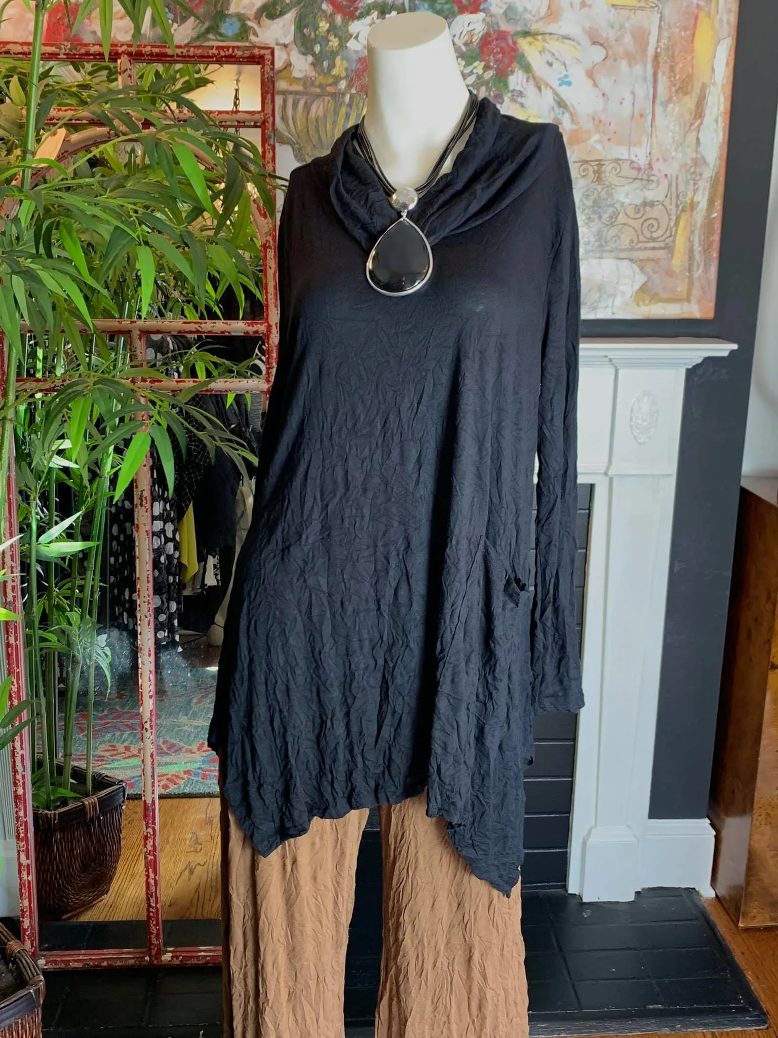 C23672 Filis Tunic-Black