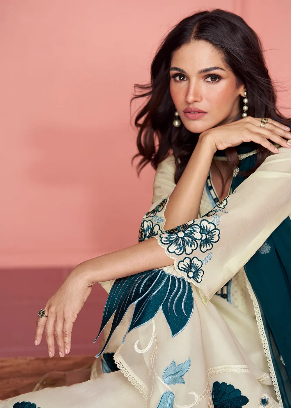Organza Silk Pretty Cream Pakistani Style Salwar Suit