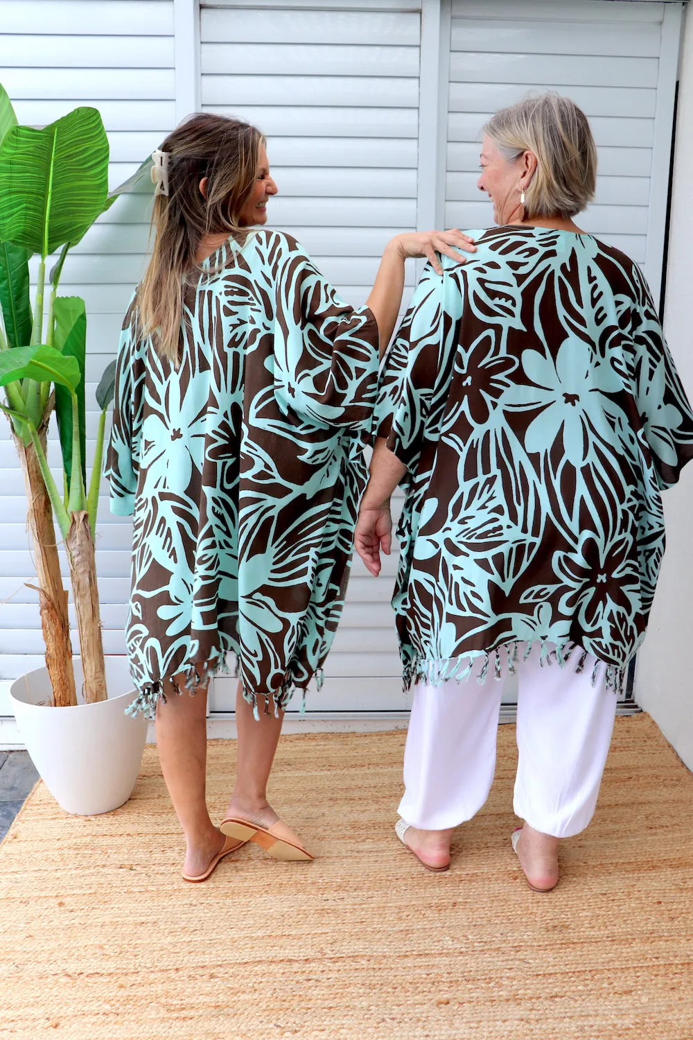 Short Kaftan With Tassels In Hibiscus Mint