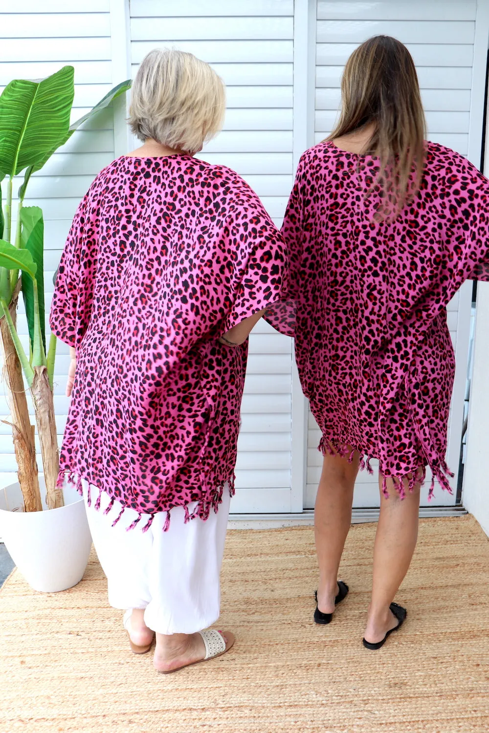 Short Kaftan With Tassels In Pink Leopard