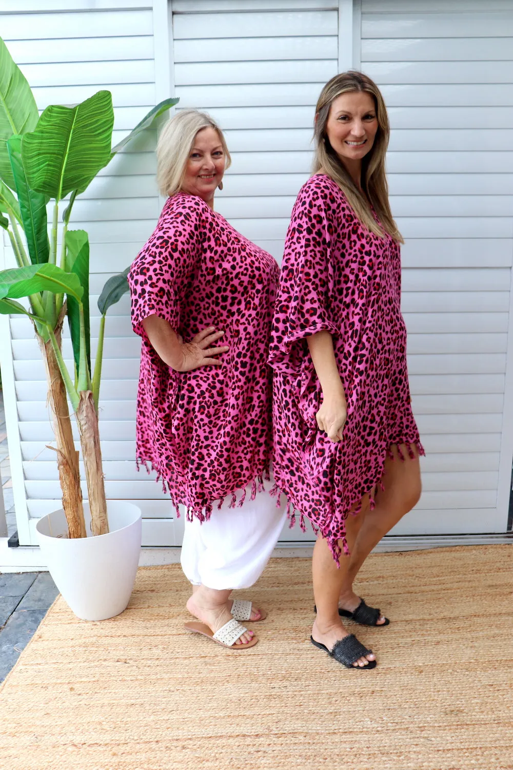 Short Kaftan With Tassels In Pink Leopard