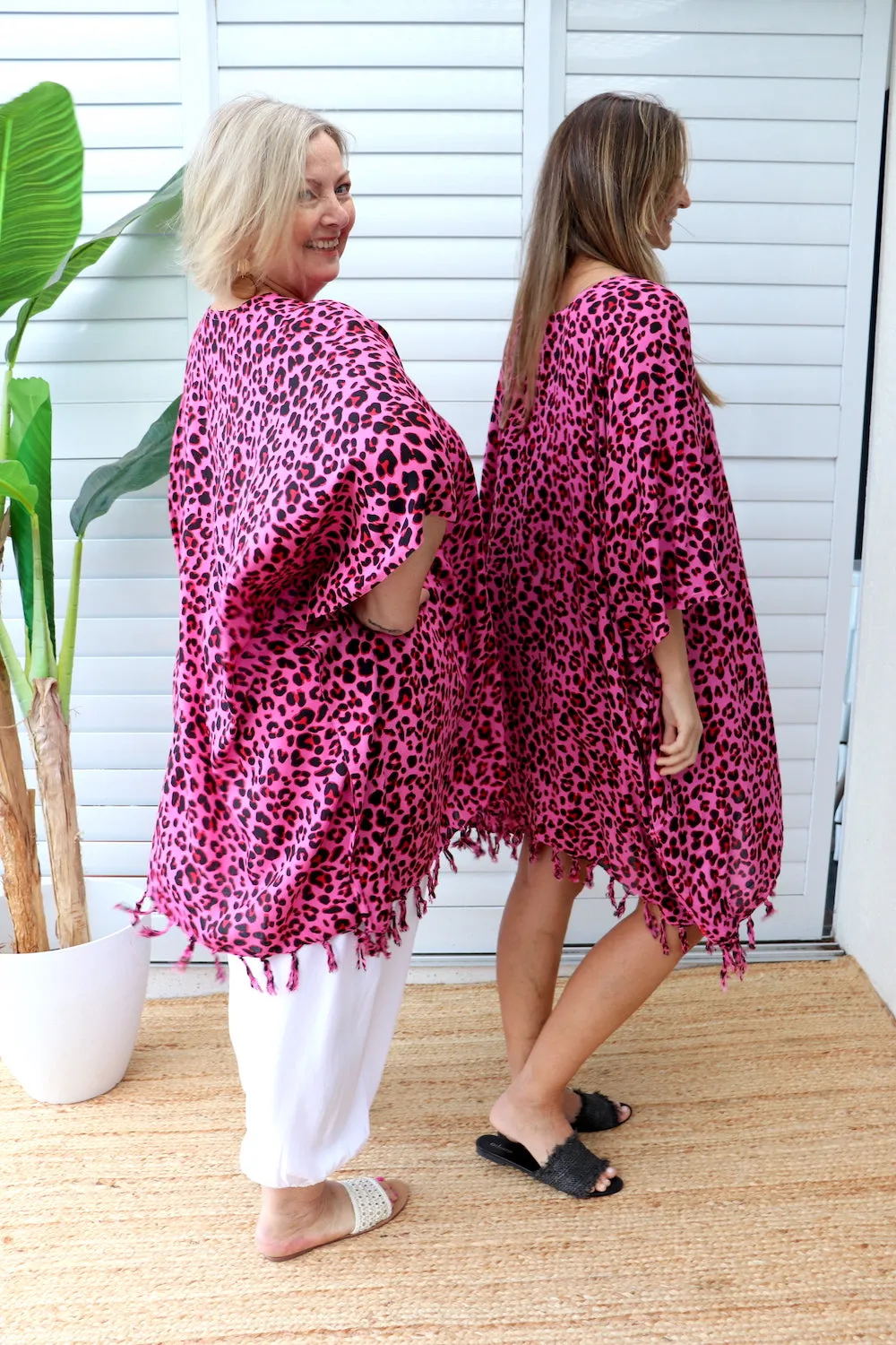 Short Kaftan With Tassels In Pink Leopard