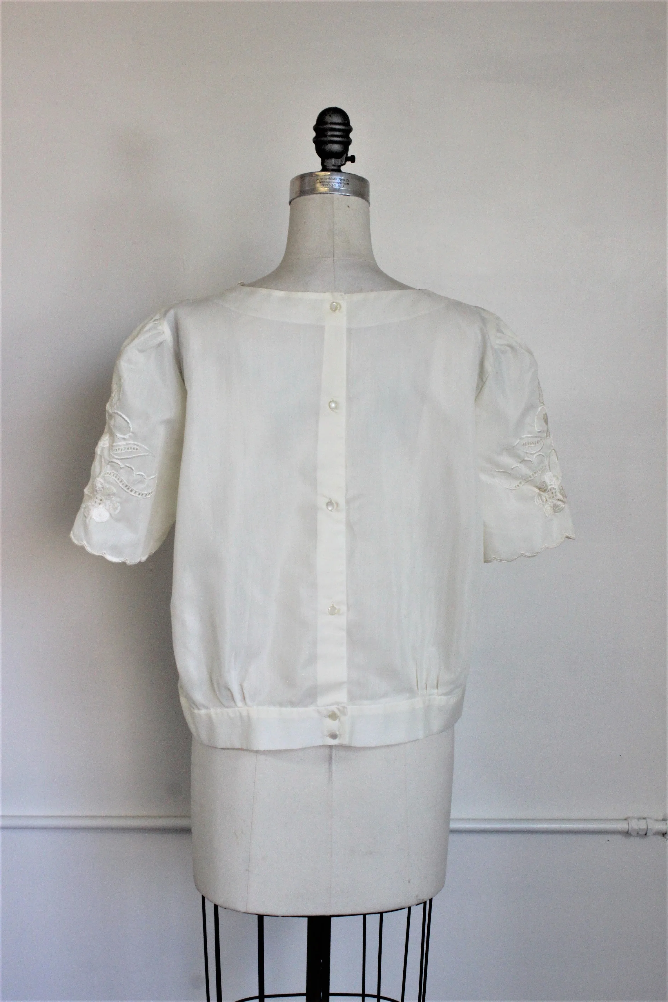 Vintage 1970s 1980s  Peasant Style Top