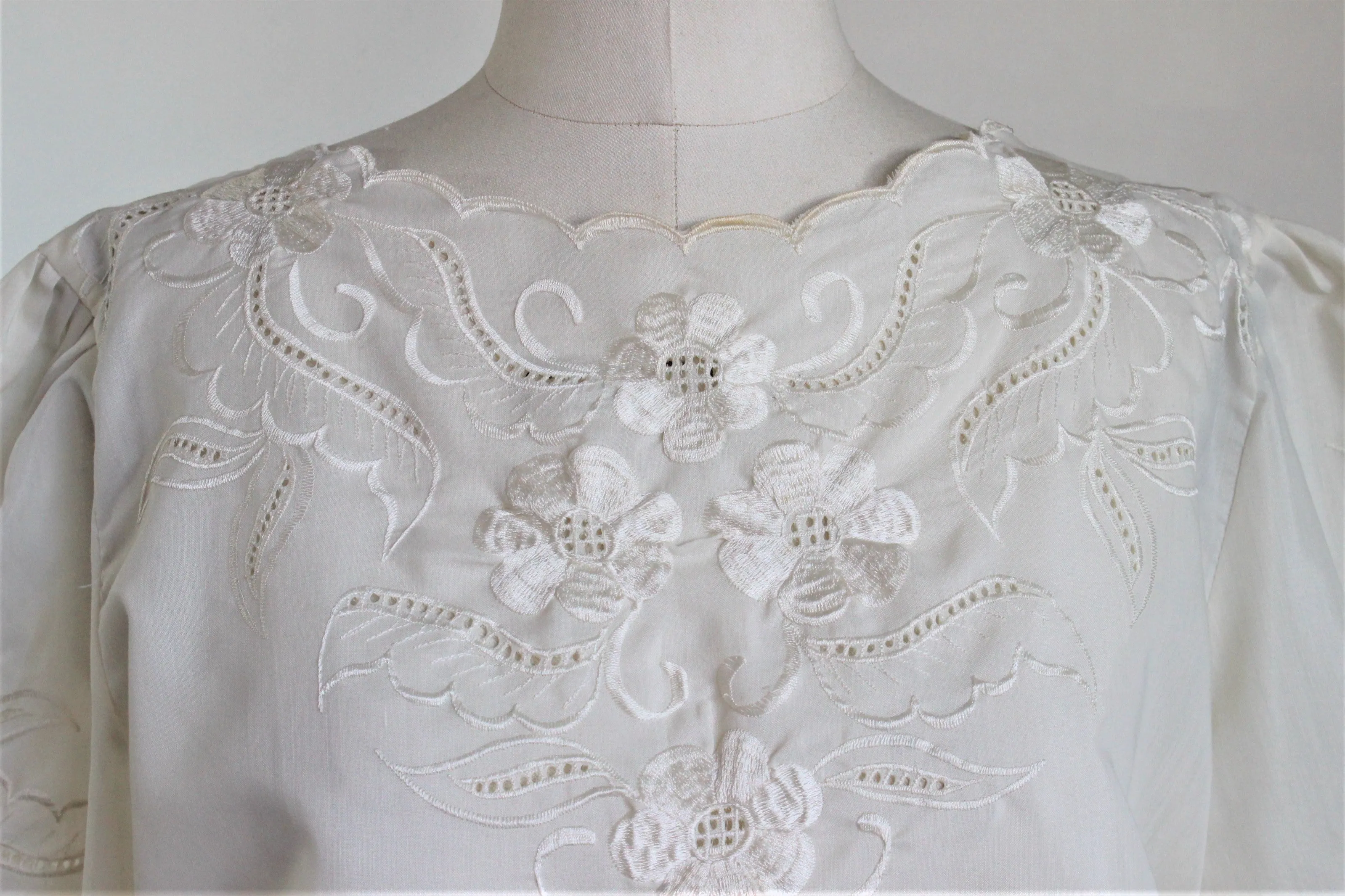 Vintage 1970s 1980s  Peasant Style Top