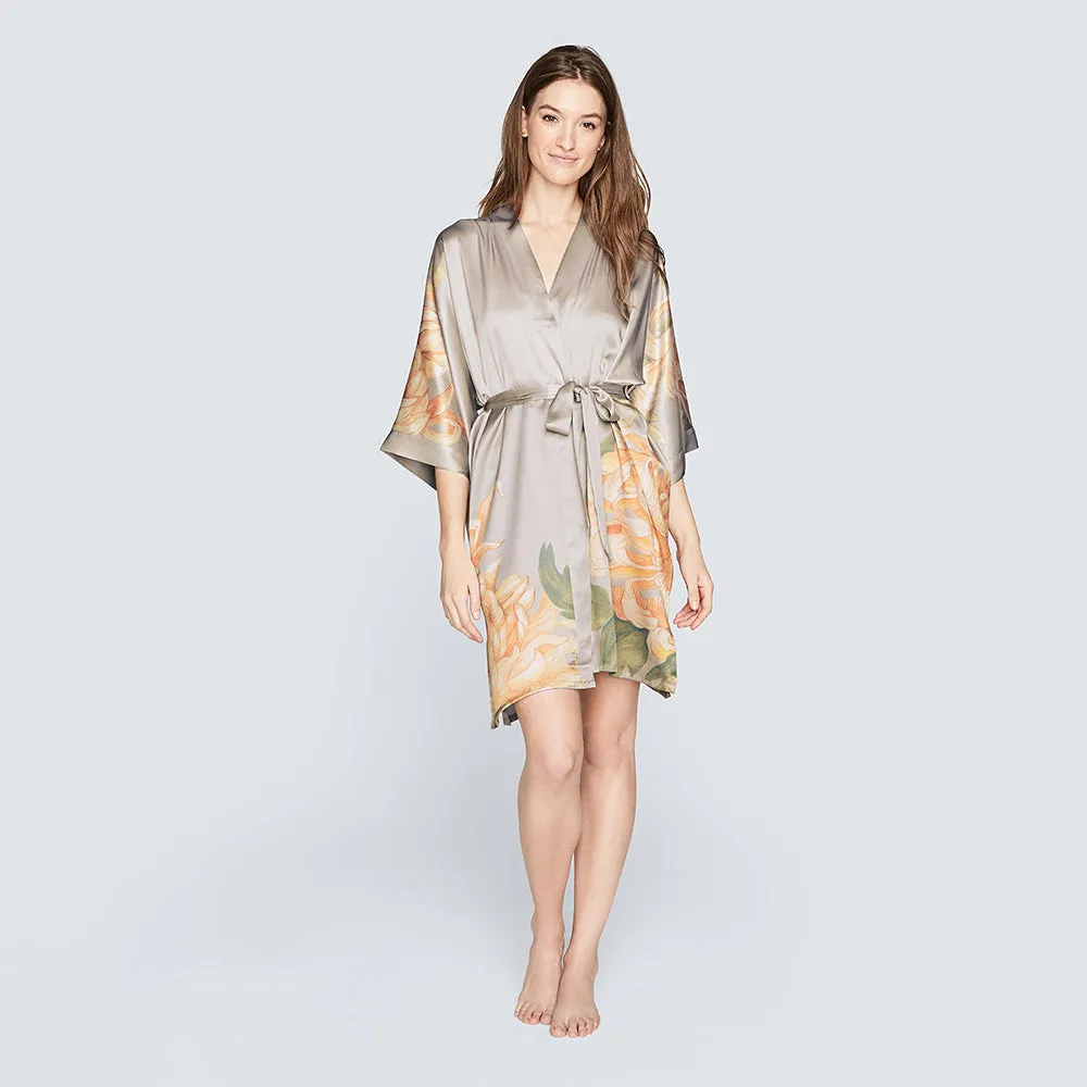 Washable Silk Kiku Short Kimono Robe