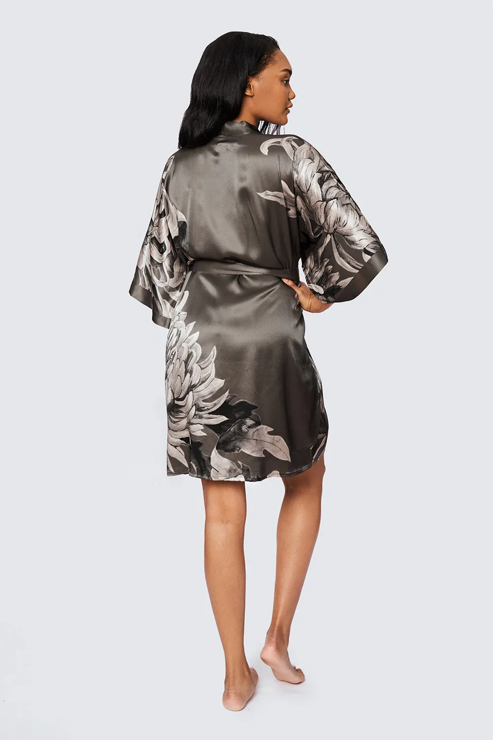 Washable Silk Kiku Short Kimono Robe