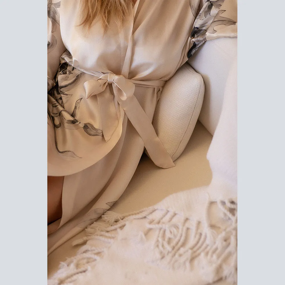 Washable Silk Kiku Short Kimono Robe
